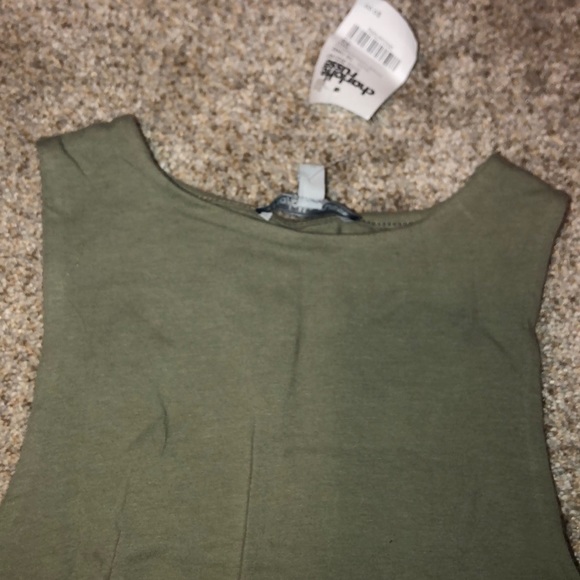 Crop top - Picture 2 of 5